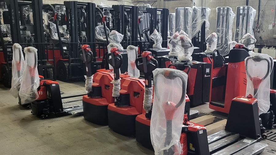 Тест-драйв складской техники на нашем складе в Волгограде